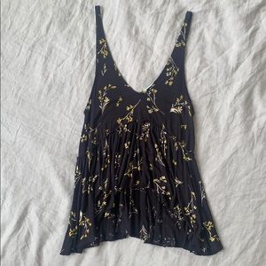 URBAN OUTFITTERS FLOWY BLACK FLORAL TANK XS